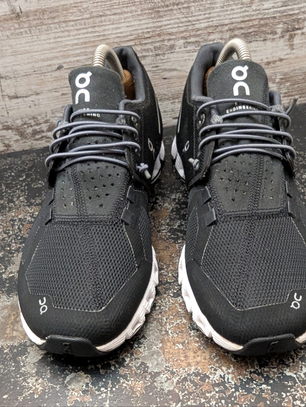 Womens On Cloud Athletic Shoes Sz 8 Used Black Mesh Walking Gym Workout - Picture 3 of 8